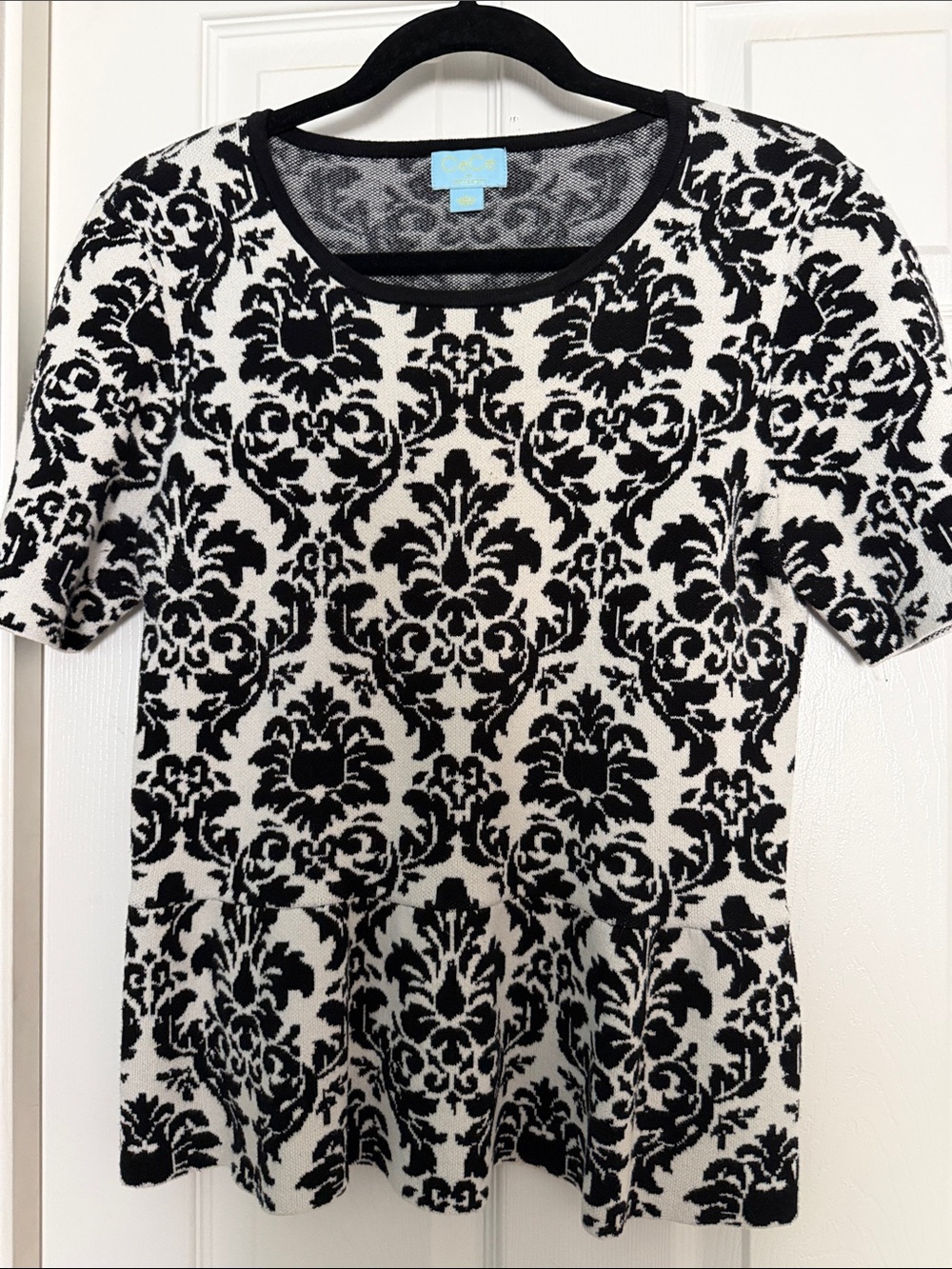 CeCe Black and White Damask Short Sleeve Sweater top
